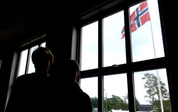 De døper muslimer hjemme i badekaret